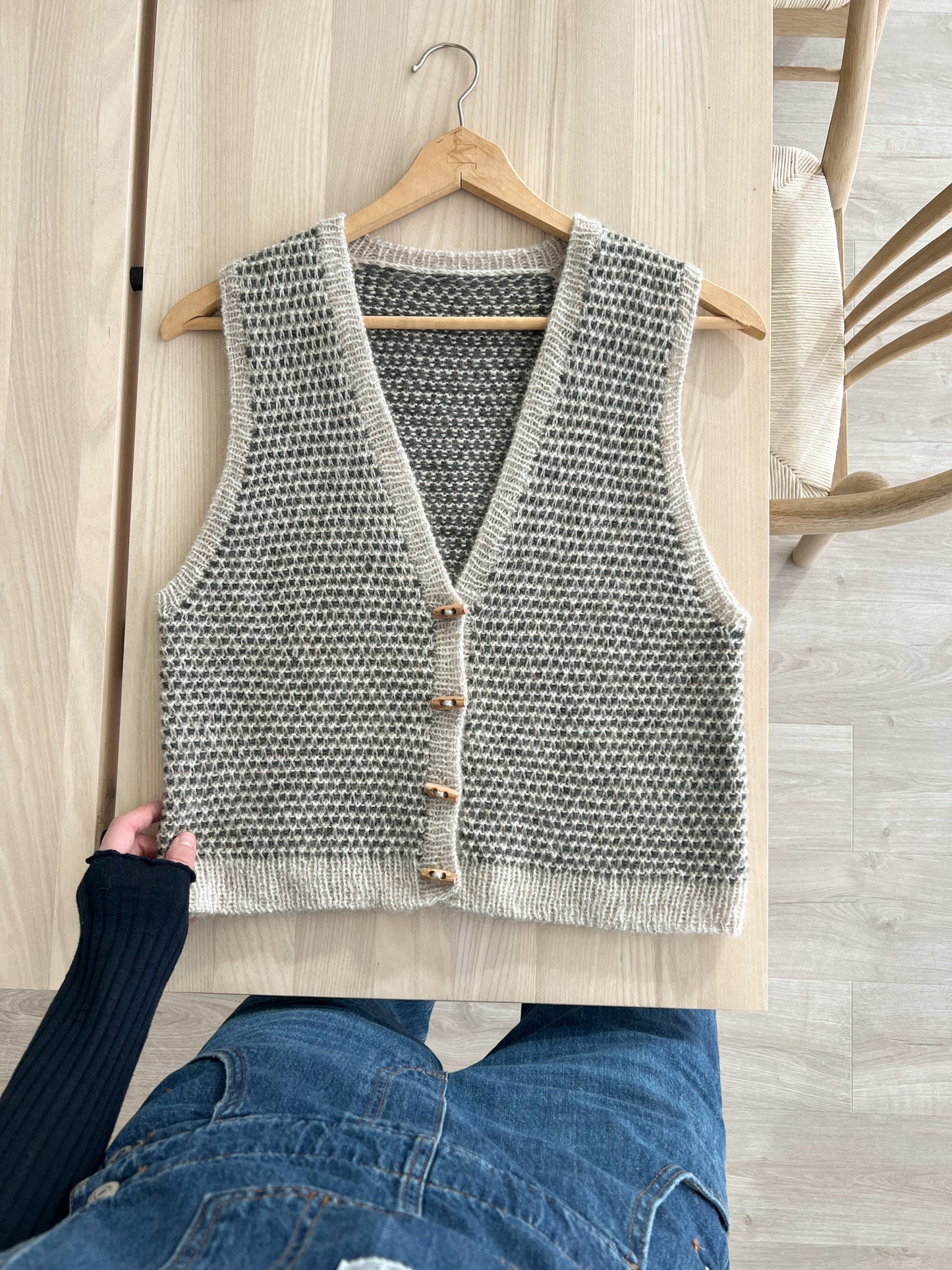 Lewis Vest (english)