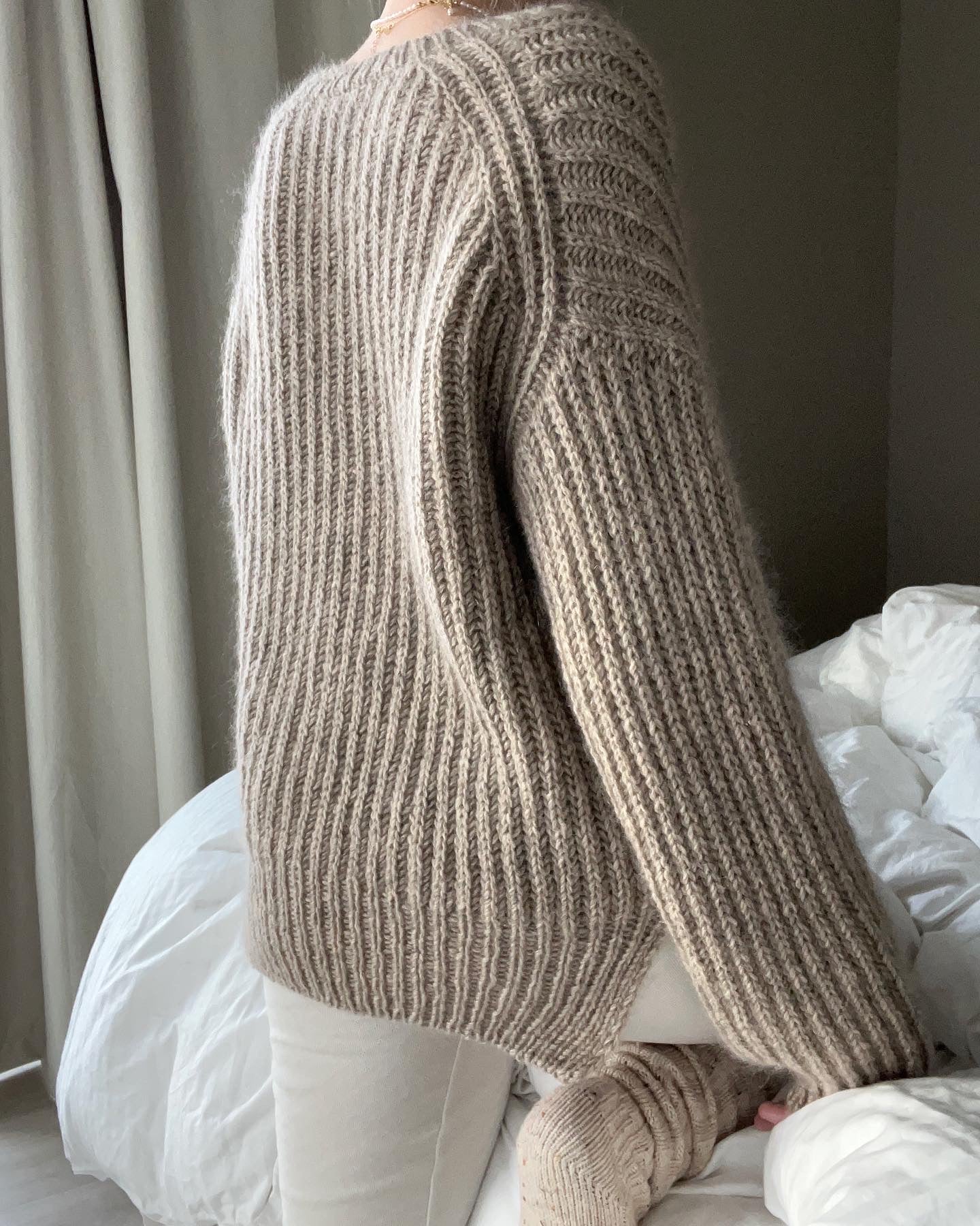 Oak Sweater (english) - Main Image