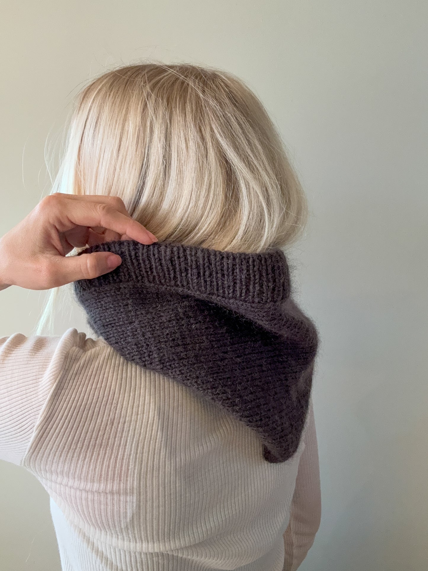 Sage Hood (svenska)