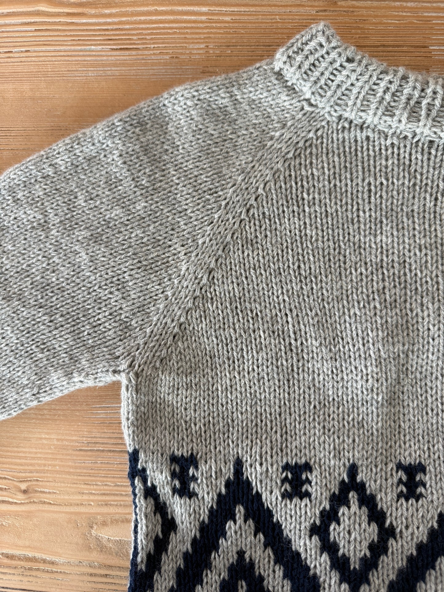 Frigg Sweater Junior (english)