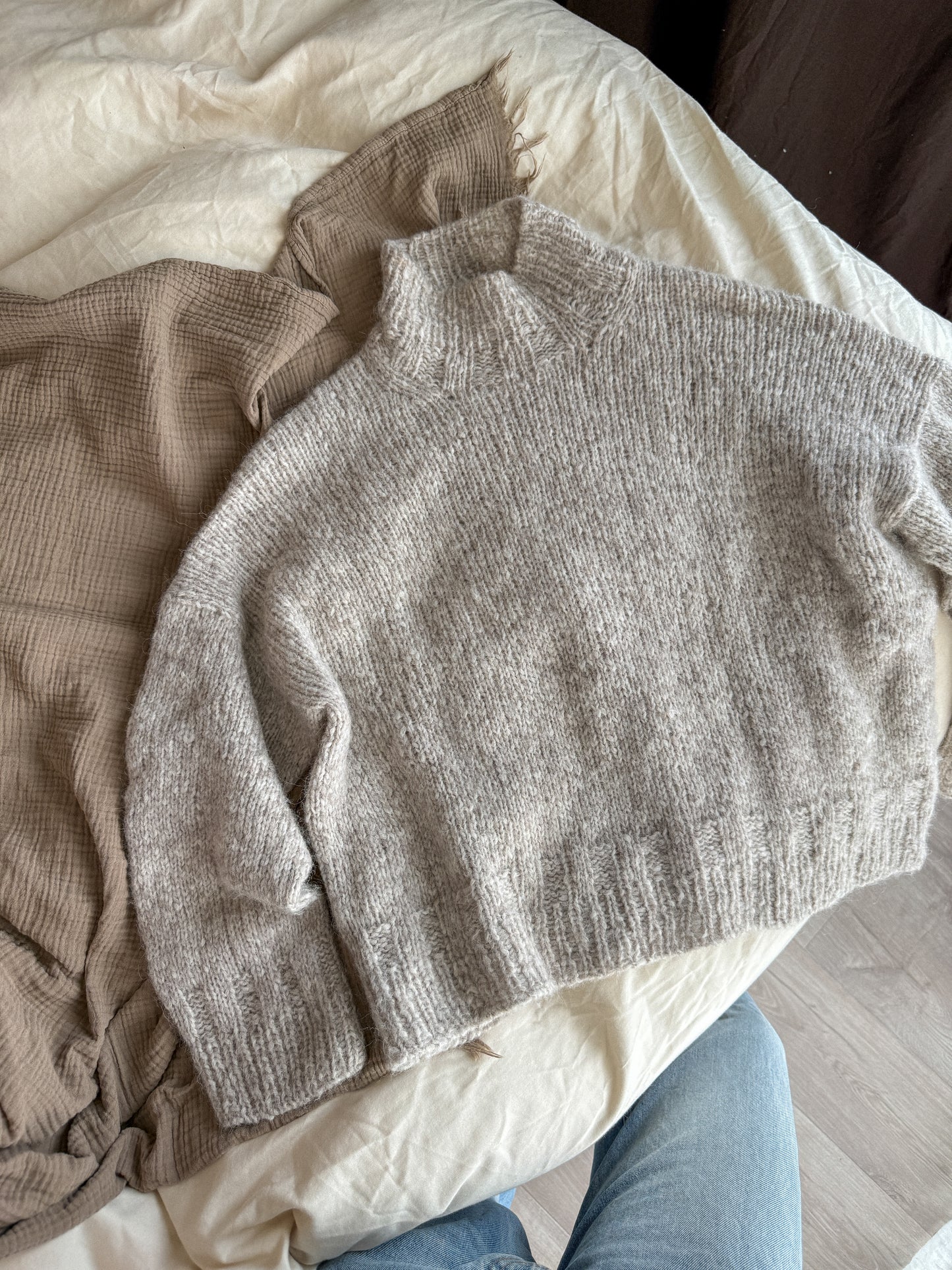 Almondy Sweater (dansk)